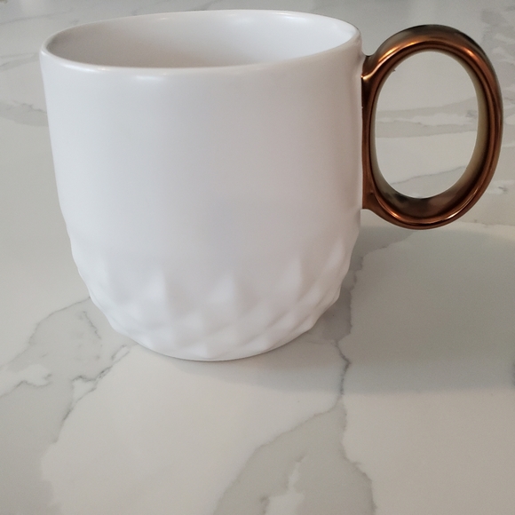 Starbucks Coffee Mug White,  Gold Handle, 2013 Diamond Embossed Textured Cup - Picture 2 of 9
